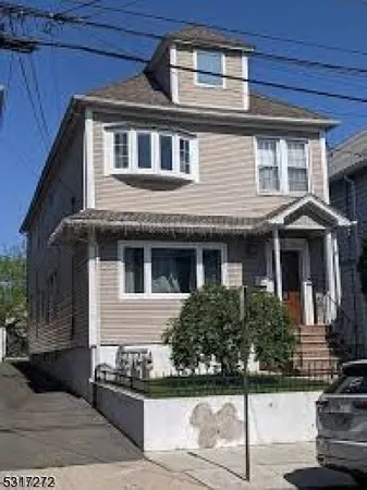 $2,400 | 712 Jackson Avenue, Unit 2, Elizabeth, NJ 07201
