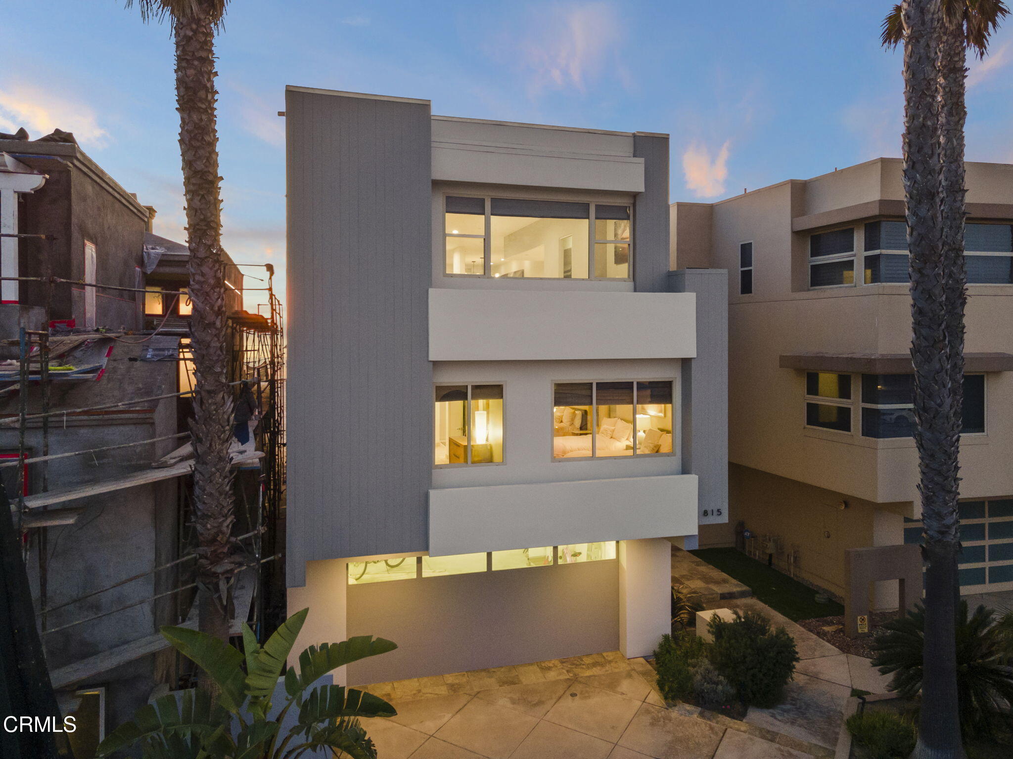 815 Mandalay Beach Road Oxnard, CA 93035 - Photo 14 of 15 a front view of a house with a yard