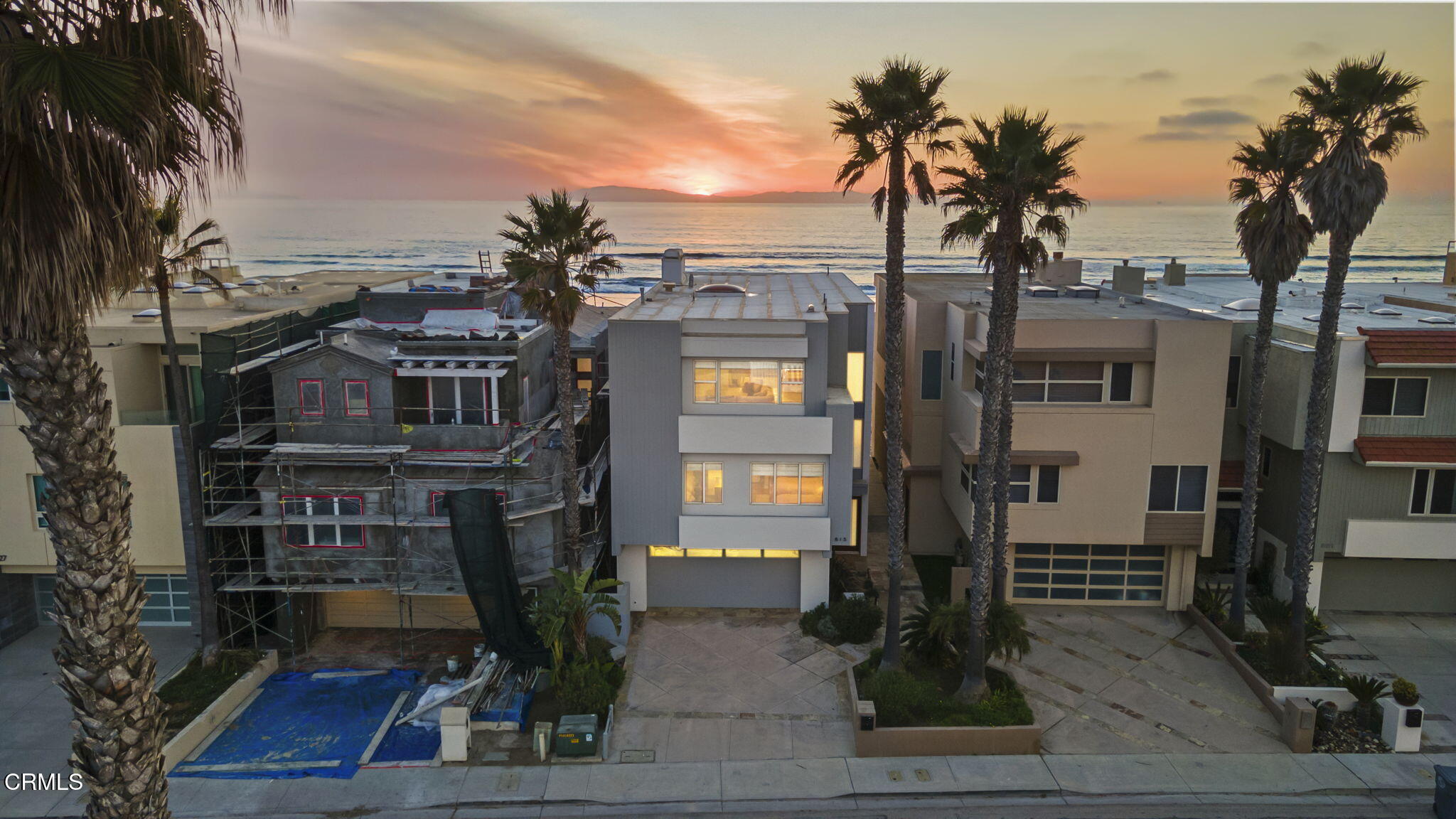 815 Mandalay Beach Road Oxnard, CA 93035 - Photo 7 of 15 4-web-or-mls-Upmarketmedia_815Man-twi-4