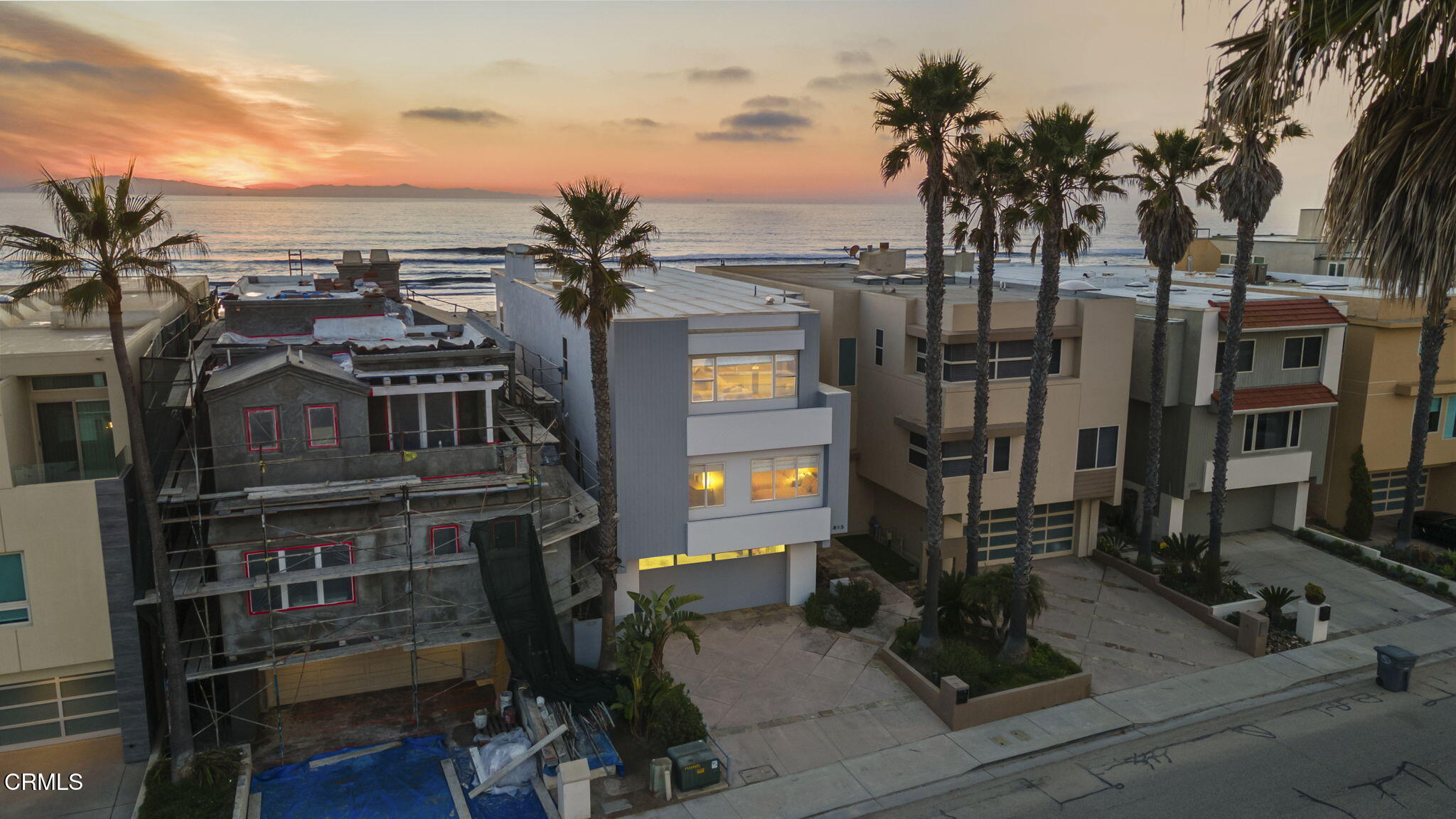 815 Mandalay Beach Road Oxnard, CA 93035 - Photo 8 of 15 a view of a house with a yard