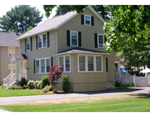 20 Elmwood Road Wellesley, MA 02481 - Photo 1 of 13
