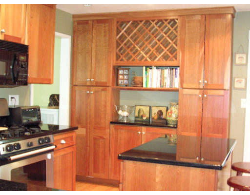 20 Elmwood Road Wellesley, MA 02481 - Photo 7 of 13
