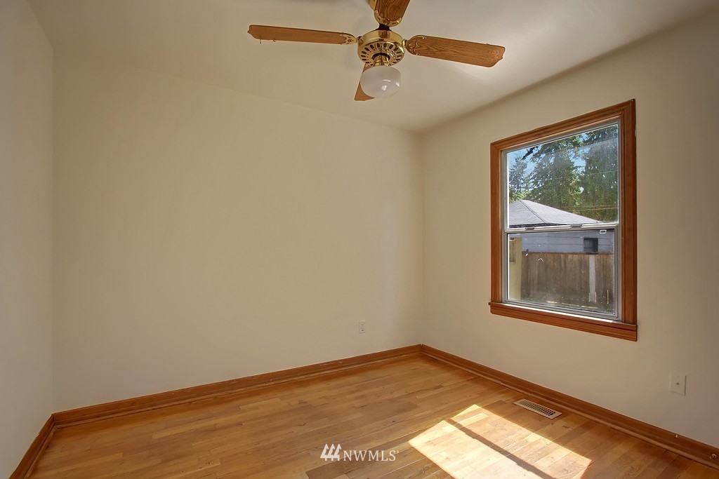 6909 Morgan Road Everett, WA 98203 - Photo 12 of 18