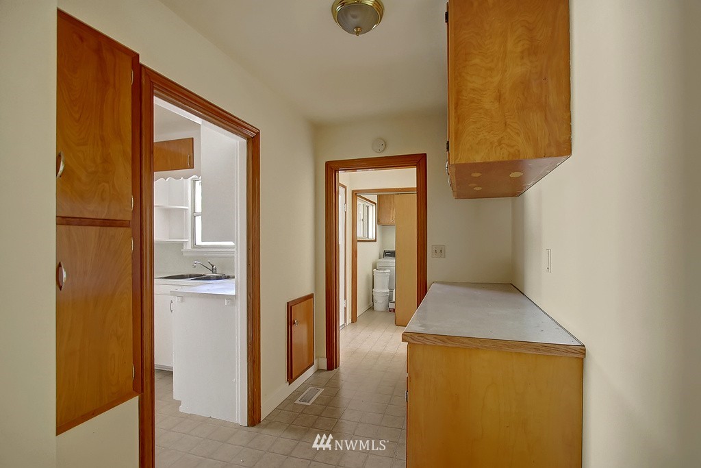6909 Morgan Road Everett, WA 98203 - Photo 8 of 18