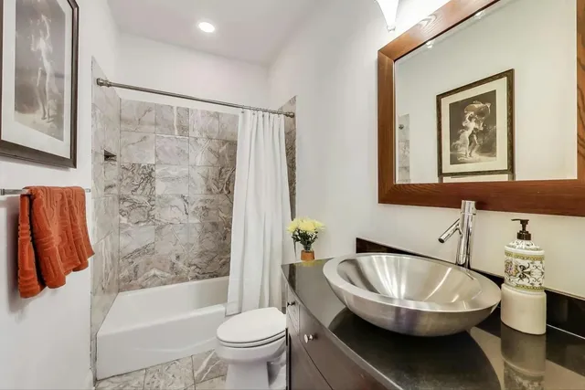 $3,700 | 2222 West Belmont Avenue, Unit 401, Chicago, IL 60618