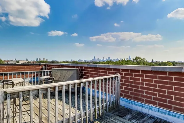 $3,700 | 2222 West Belmont Avenue, Unit 401, Chicago, IL 60618