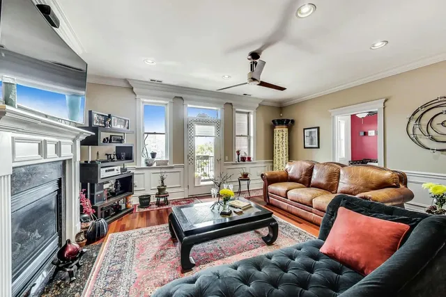 $3,700 | 2222 West Belmont Avenue, Unit 401, Chicago, IL 60618