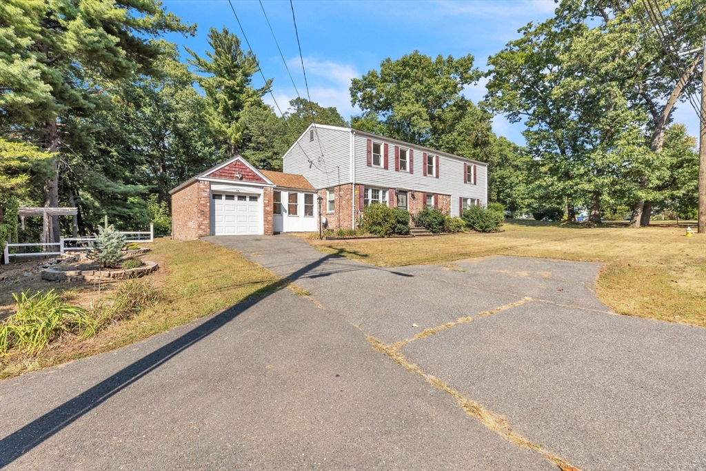 750 Wilbraham Road Springfield, MA 01109 - Photo 4 of 40 Gallery Image 4