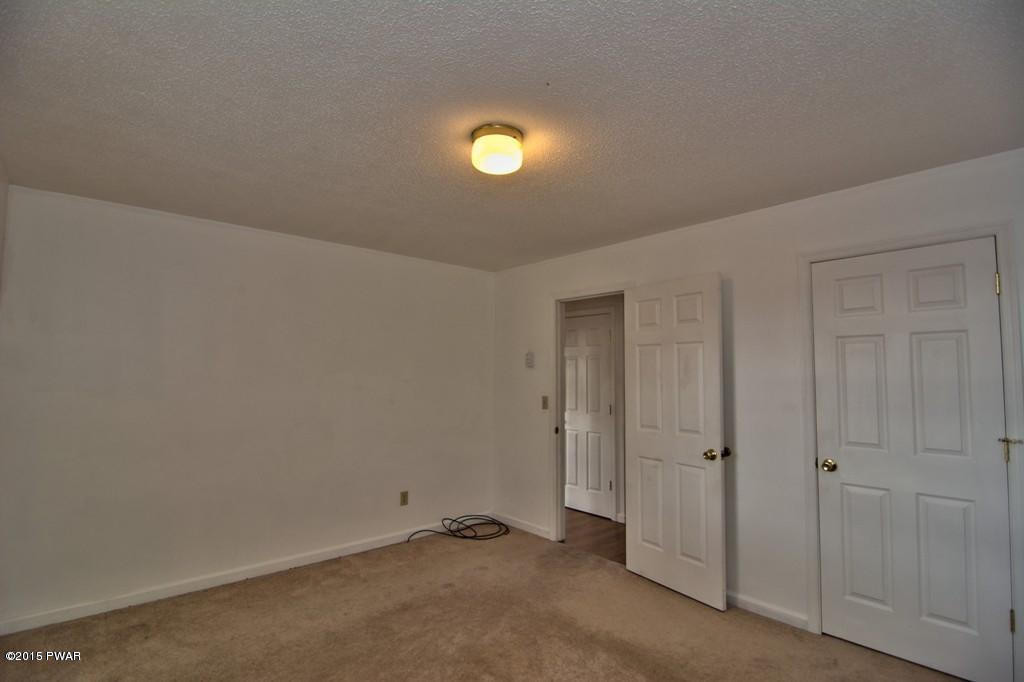 154 Spudeno Road Moscow, PA 18444 - Photo 24 of 42