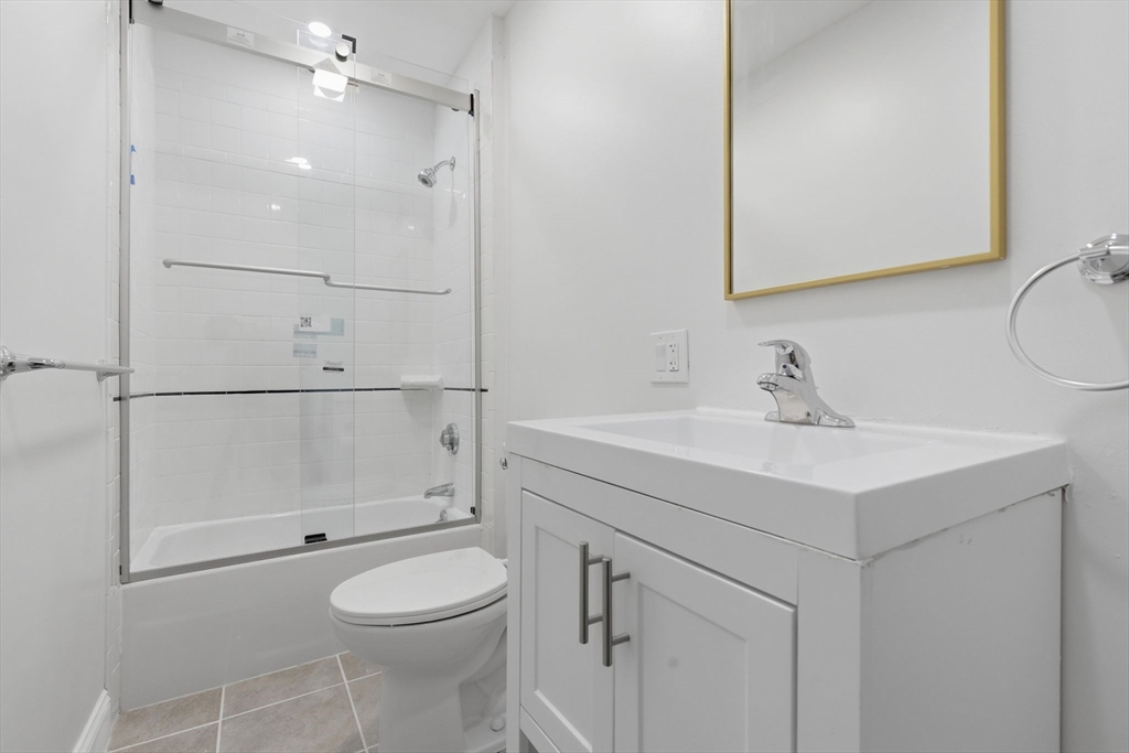 151 L Street, Unit 1 Boston, MA 02127 - Photo 11 of 19