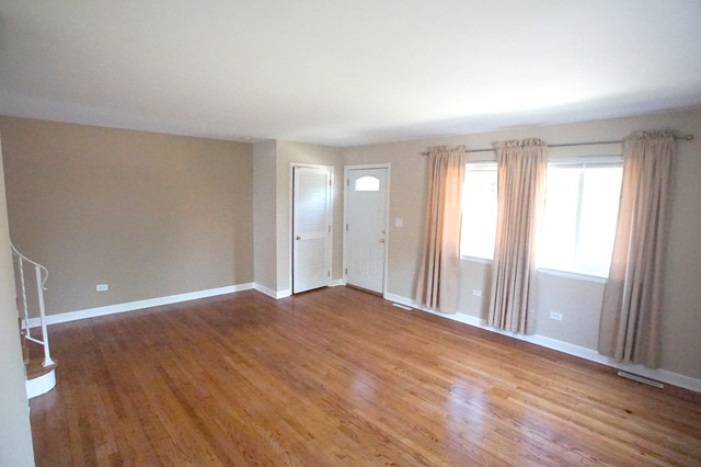 2022 Maple Avenue Northbrook, IL 60062 - Photo 3 of 15