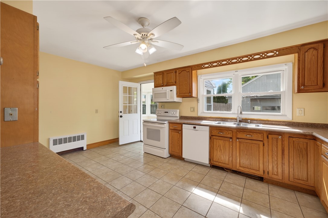 82 Parkside Avenue Pawtucket, RI 02861 - Photo 6 of 28