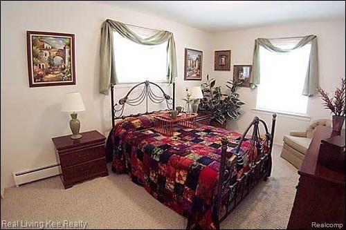 715 West Maple Road, Unit 67 Clawson, MI 48017 - Photo 6 of 11