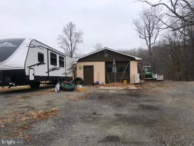 $925,000 | 7198 Opal Road, Warrenton, VA 20186