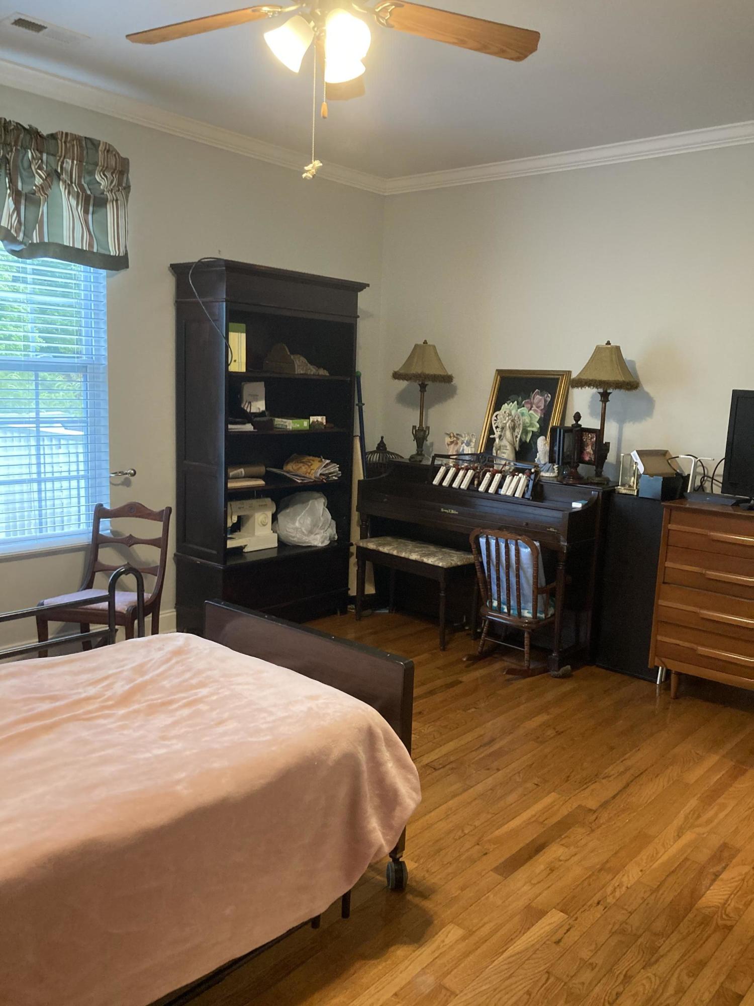 121 Carson Place Clinton, TN 37716 - Photo 33 of 39 Master Bedroom