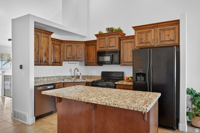 2170 Orchard Pines Loop East Bountiful, UT 84010 - Photo 9 of 51