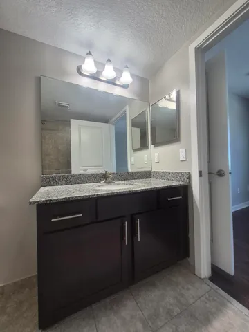 $2,200 | 3605 High Ridge Road, Unit 302, Boynton Beach, FL 33426