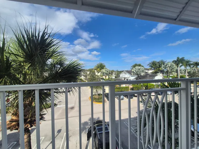 $2,200 | 3605 High Ridge Road, Unit 302, Boynton Beach, FL 33426