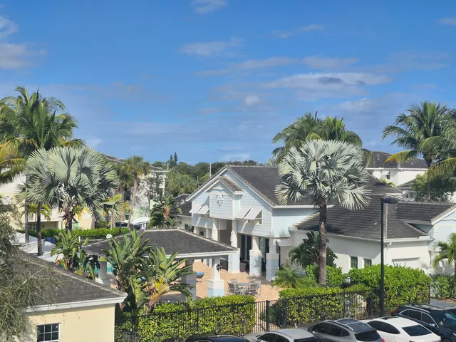 $2,200 | 3605 High Ridge Road, Unit 302, Boynton Beach, FL 33426