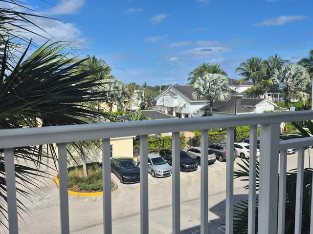 $2,200 | 3605 High Ridge Road, Unit 302, Boynton Beach, FL 33426