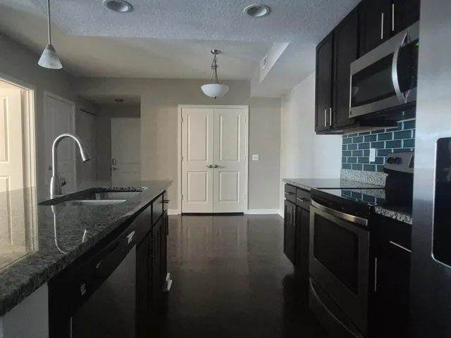 $2,200 | 3605 High Ridge Road, Unit 302, Boynton Beach, FL 33426