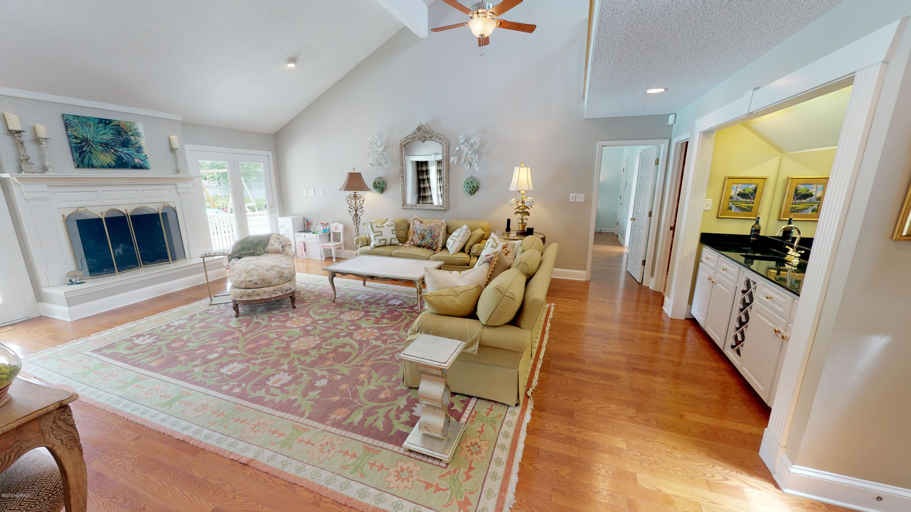 2436 Tram Road New Bern, NC 28562 - Photo 10 of 57 Family Room and Wet Bar
