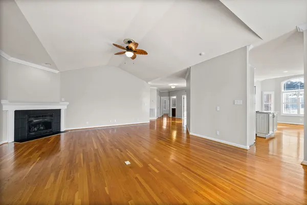 $2,650 | 650 Appomattox Court, Clarksville, TN 37043