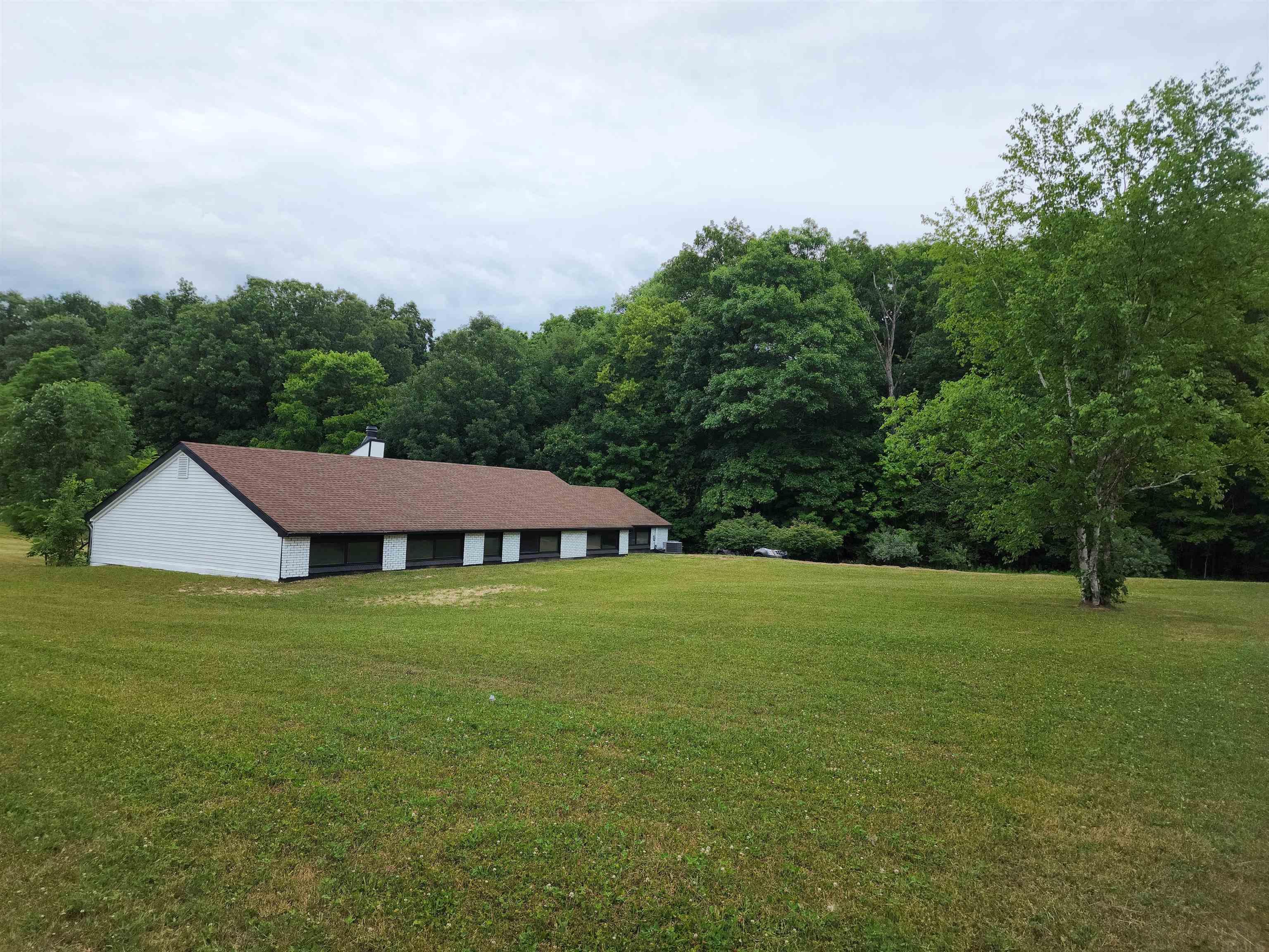 9601 Garman Road Leo, IN 46765 - Photo 2 of 36