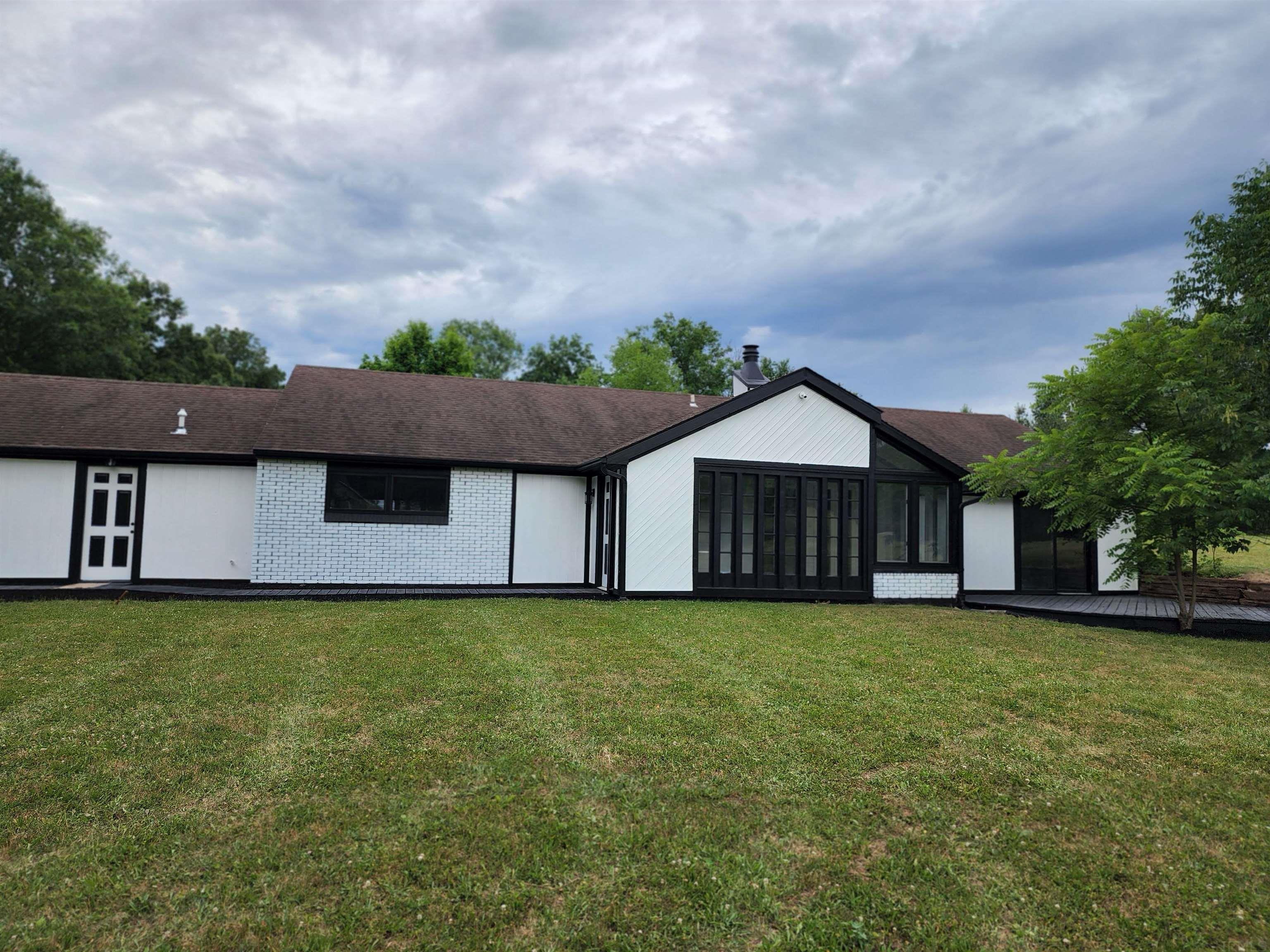 9601 Garman Road Leo, IN 46765 - Photo 7 of 36