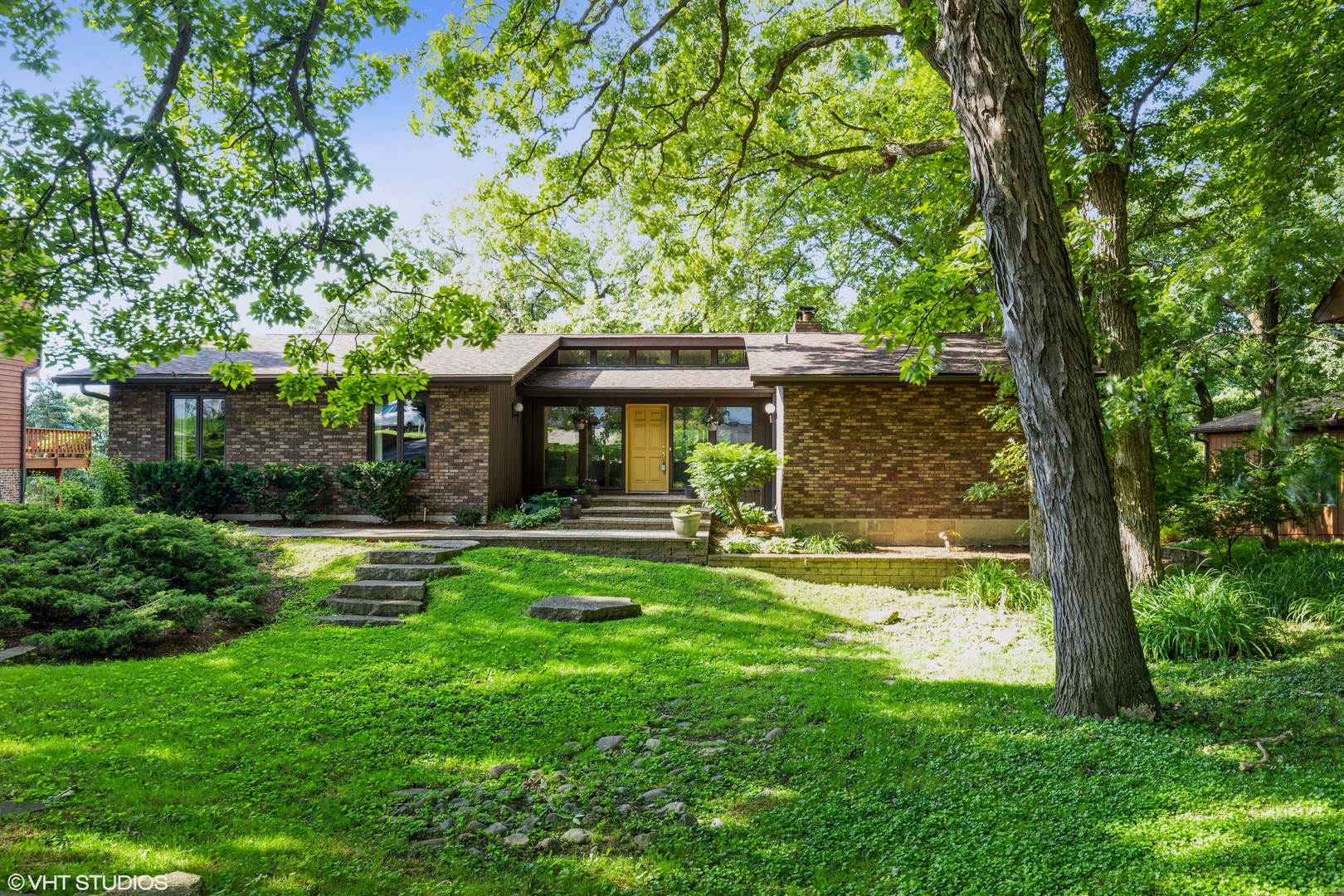 433 High Road Cary, IL 60013 - Photo 1 of 20