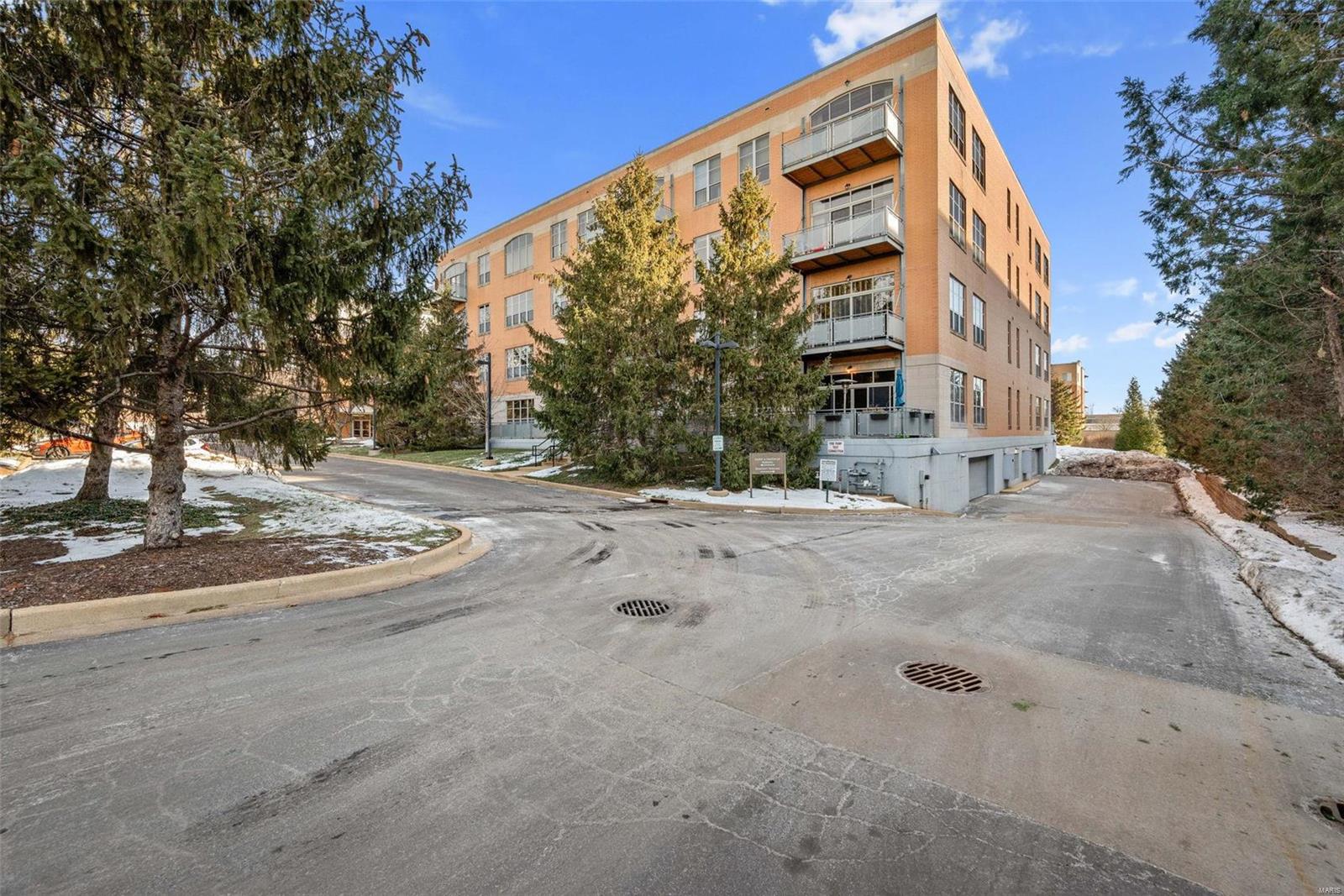 630 Emerson Road, Unit 402 St. Louis, MO 63141 - Photo 1 of 42