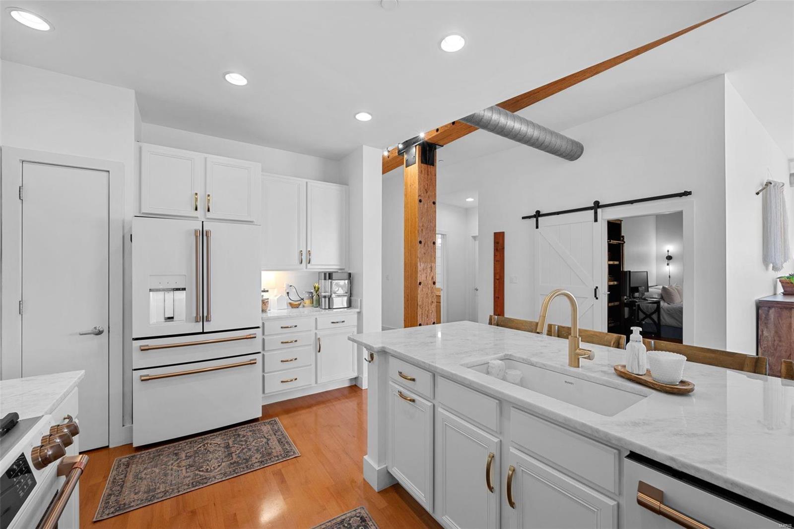 630 Emerson Road, Unit 402 St. Louis, MO 63141 - Photo 12 of 42