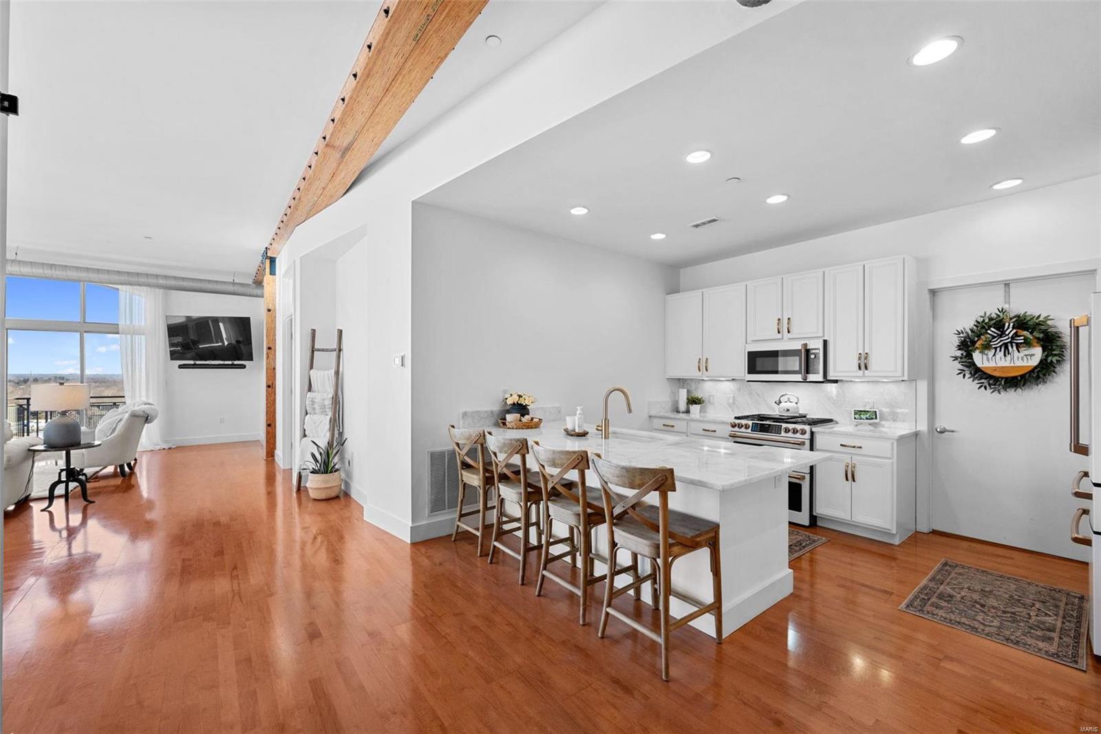 630 Emerson Road, Unit 402 St. Louis, MO 63141 - Photo 8 of 42