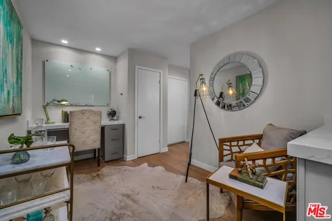 $595,000 | 11645 Montana Avenue, Unit 107, Los Angeles, CA 90049