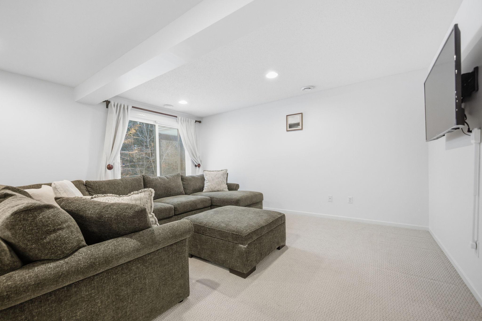 9796 Cupola Lane Eden Prairie, MN 55347 - Photo 29 of 36