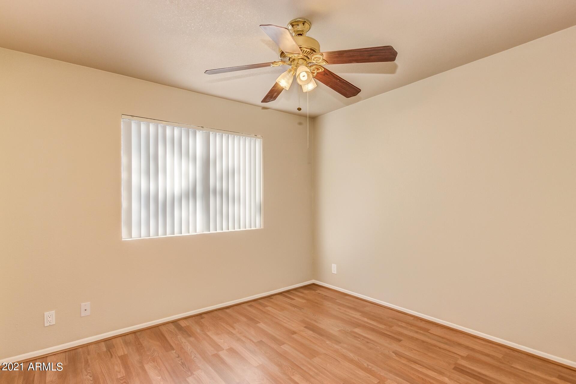 123 West 10th Street Tempe, AZ 85281 - Photo 20 of 25 Bedroom View bedroom - laminate flooring