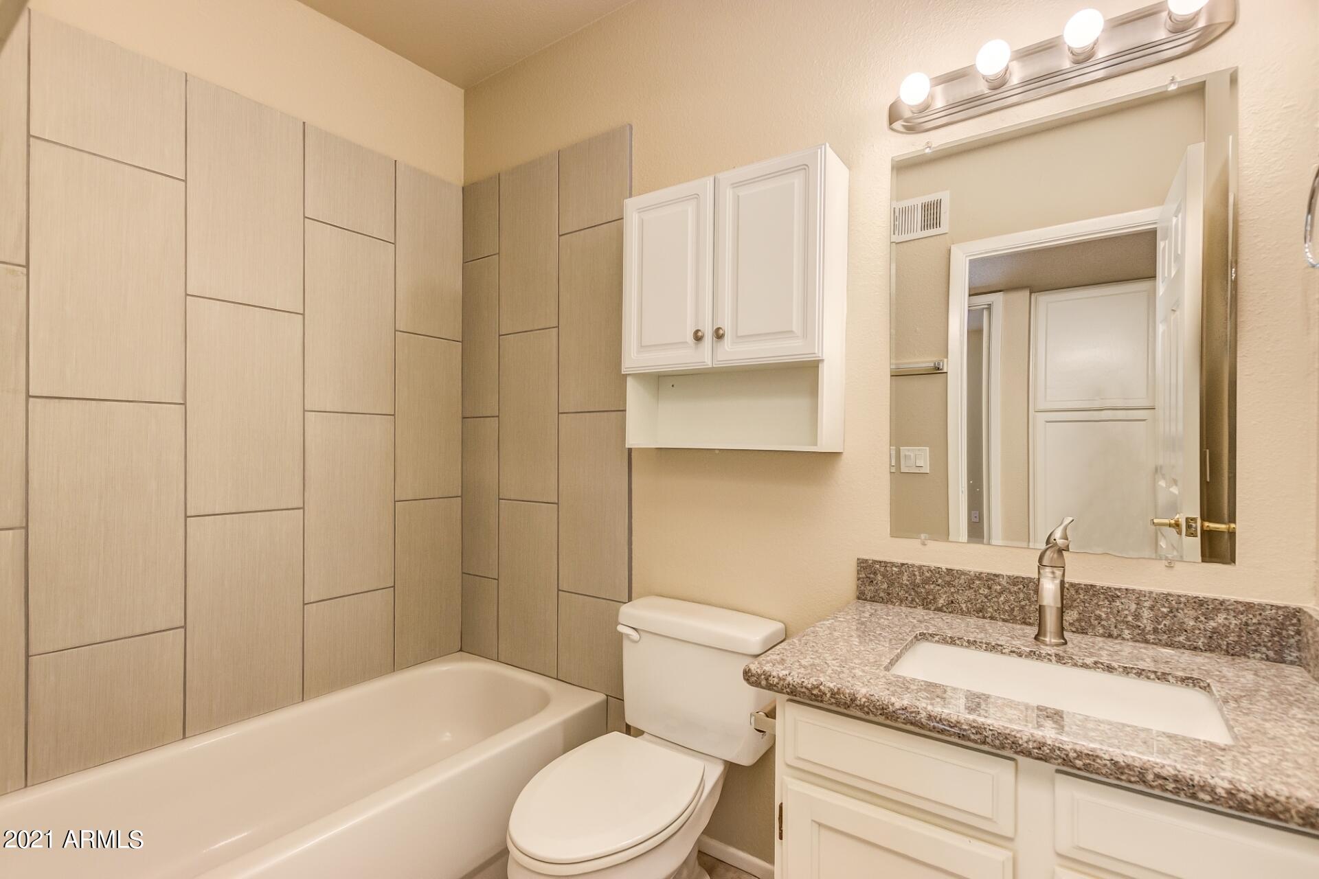 123 West 10th Street Tempe, AZ 85281 - Photo 21 of 25 Updated Bathroom
