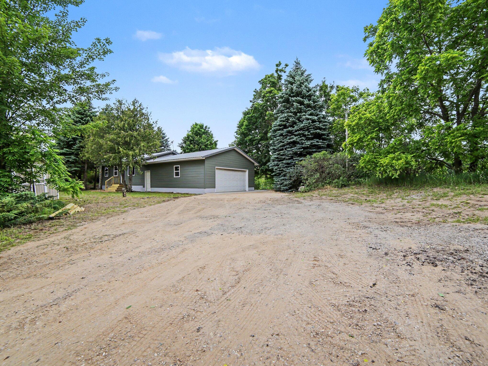 2209 East Madison Road Hart, MI 49420 - Photo 26 of 31 026_file_9960
