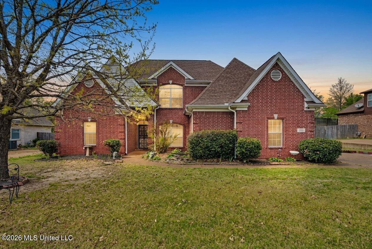 592 Rowan Oak Place Hernando, MS 38632 - Photo 1 of 31 1-web-or-mls-592 Rowan Oak Pl-1 Twilight