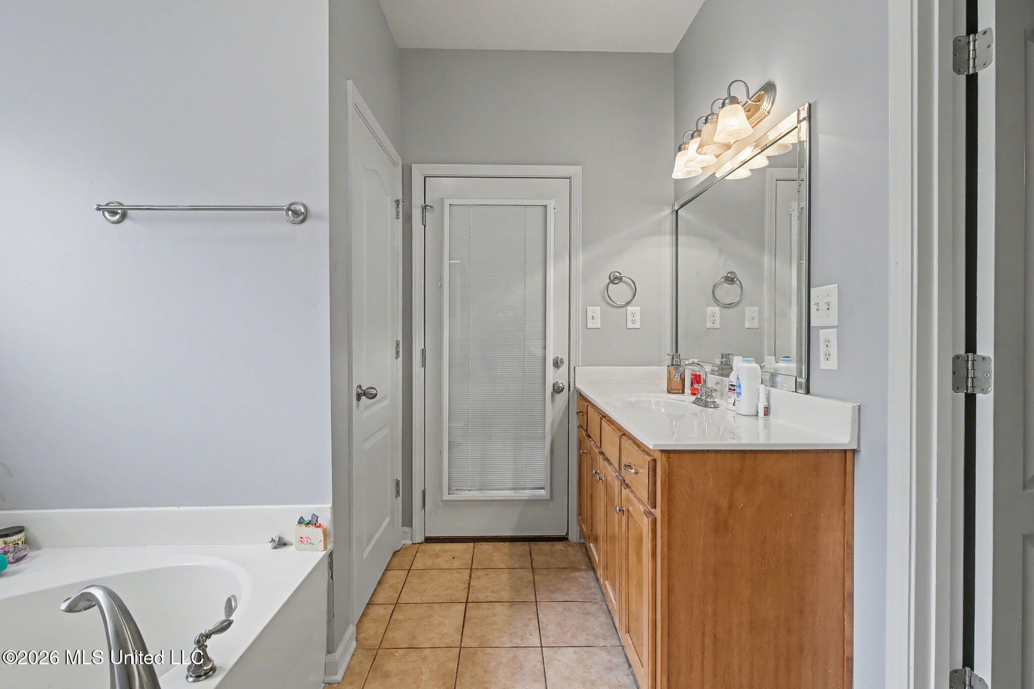 592 Rowan Oak Place Hernando, MS 38632 - Photo 18 of 31 18-web-or-mls-592 Rowan Oak Pl-17