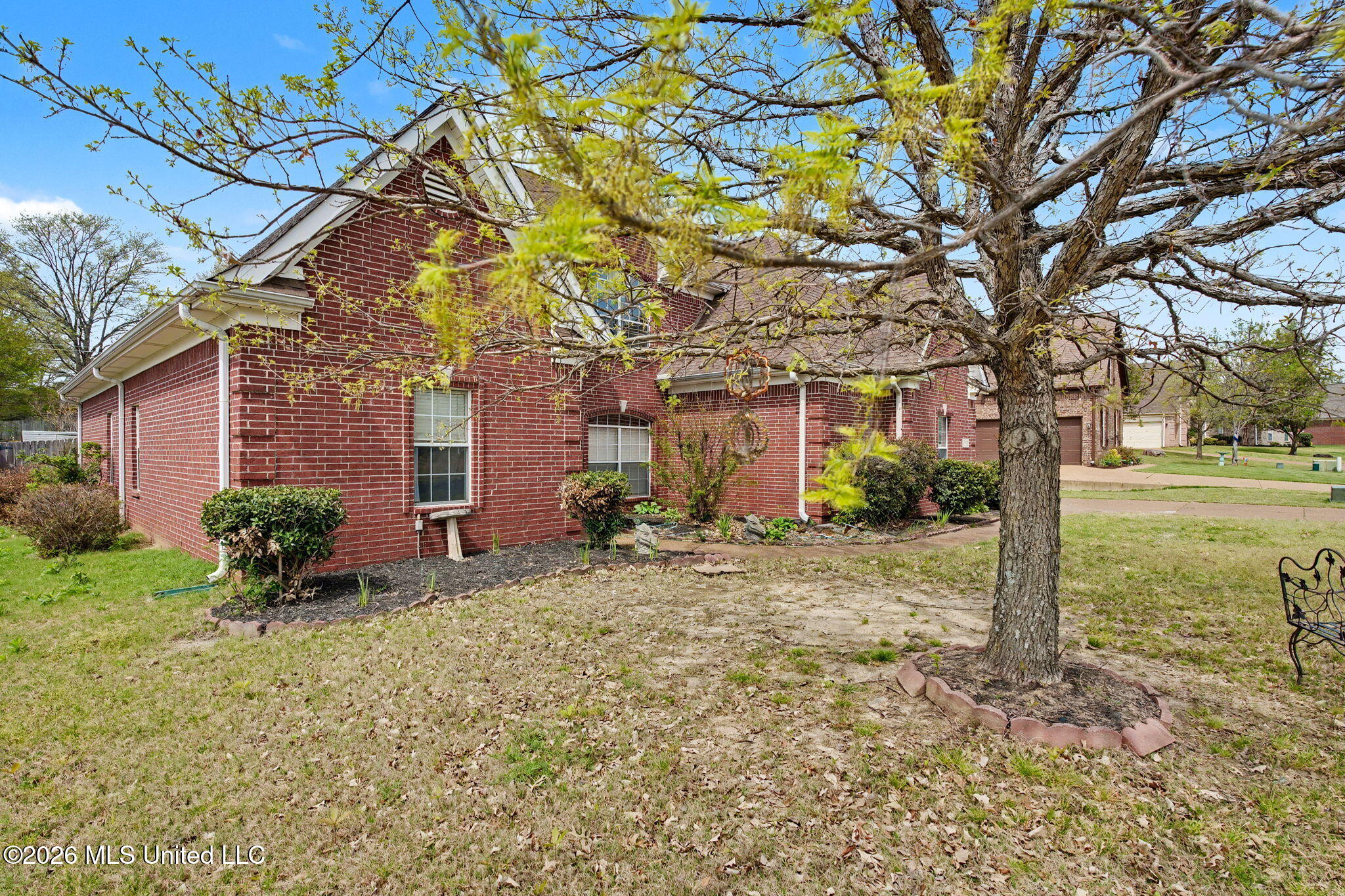 592 Rowan Oak Place Hernando, MS 38632 - Photo 3 of 31 3-web-or-mls-592 Rowan Oak Pl-2