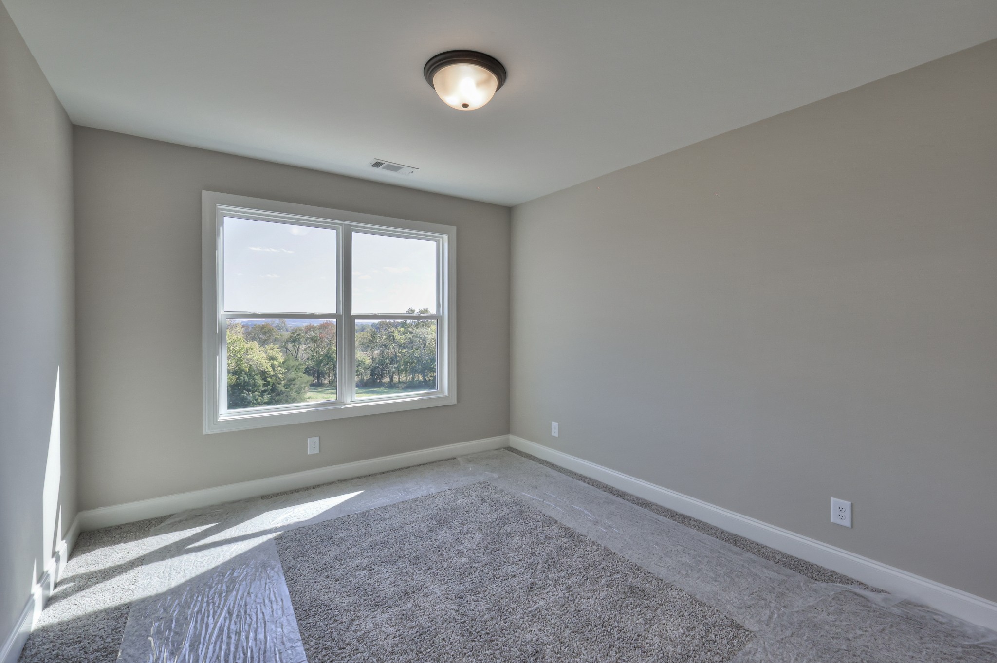 1875 Templow Road Bethpage, TN 37022 - Photo 16 of 49 an empty room with windows