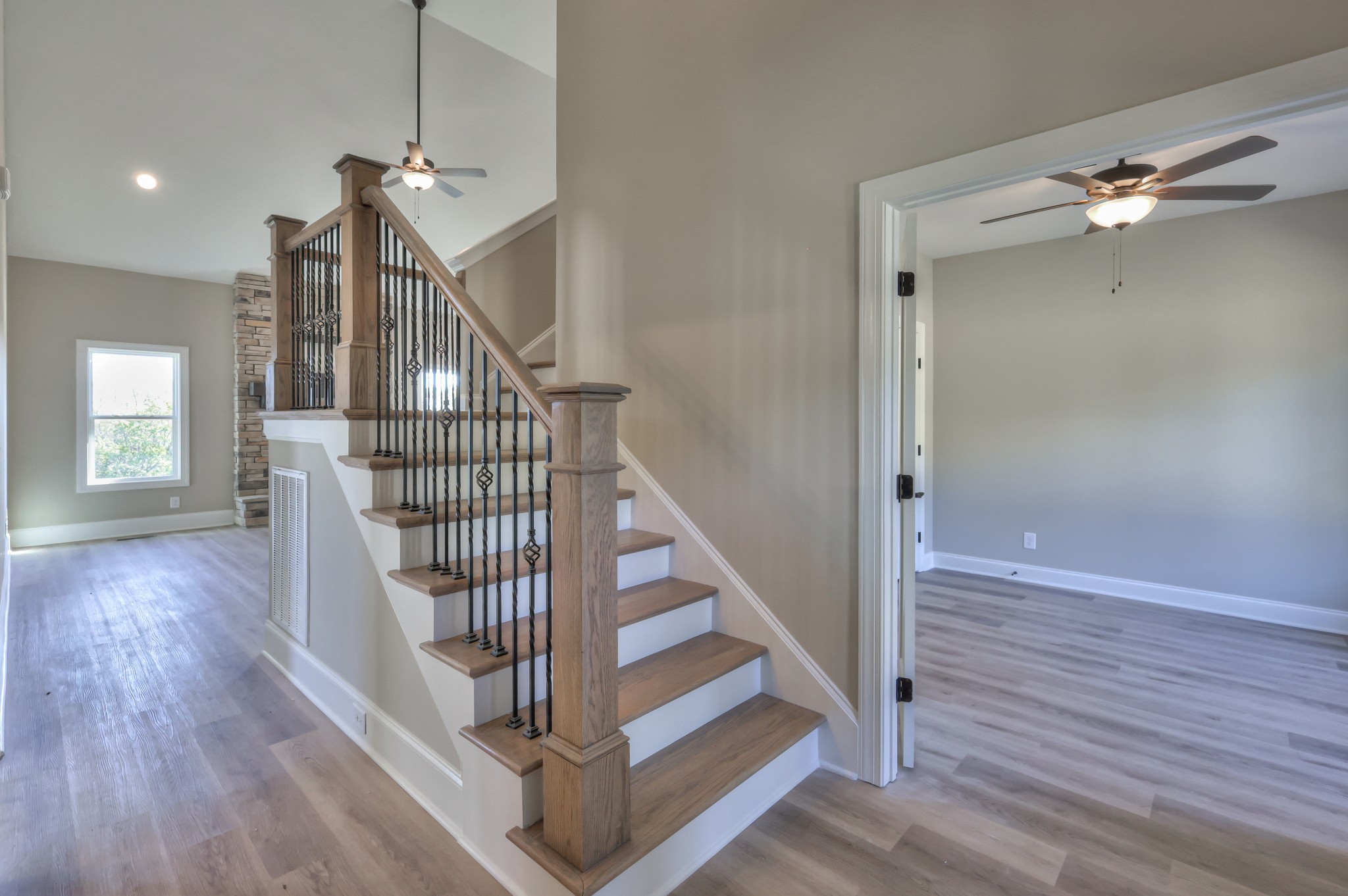 1875 Templow Road Bethpage, TN 37022 - Photo 4 of 49 a view of entryway and hall with wooden floor