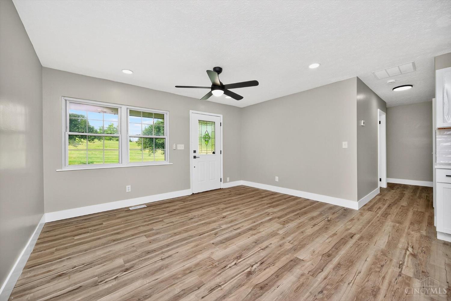 2418 Mack Road Fairfield, OH 45014 - Photo 9 of 33