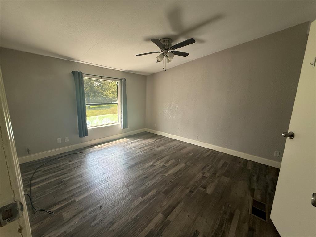 152 Pennell Road Sherman, TX 75090 - Photo 9 of 15 Primary Bedroom