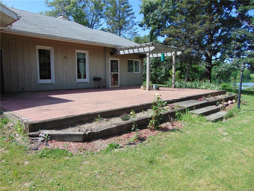9890 Water Plant Road Palmyra, IL 62674 - Photo 8 of 34