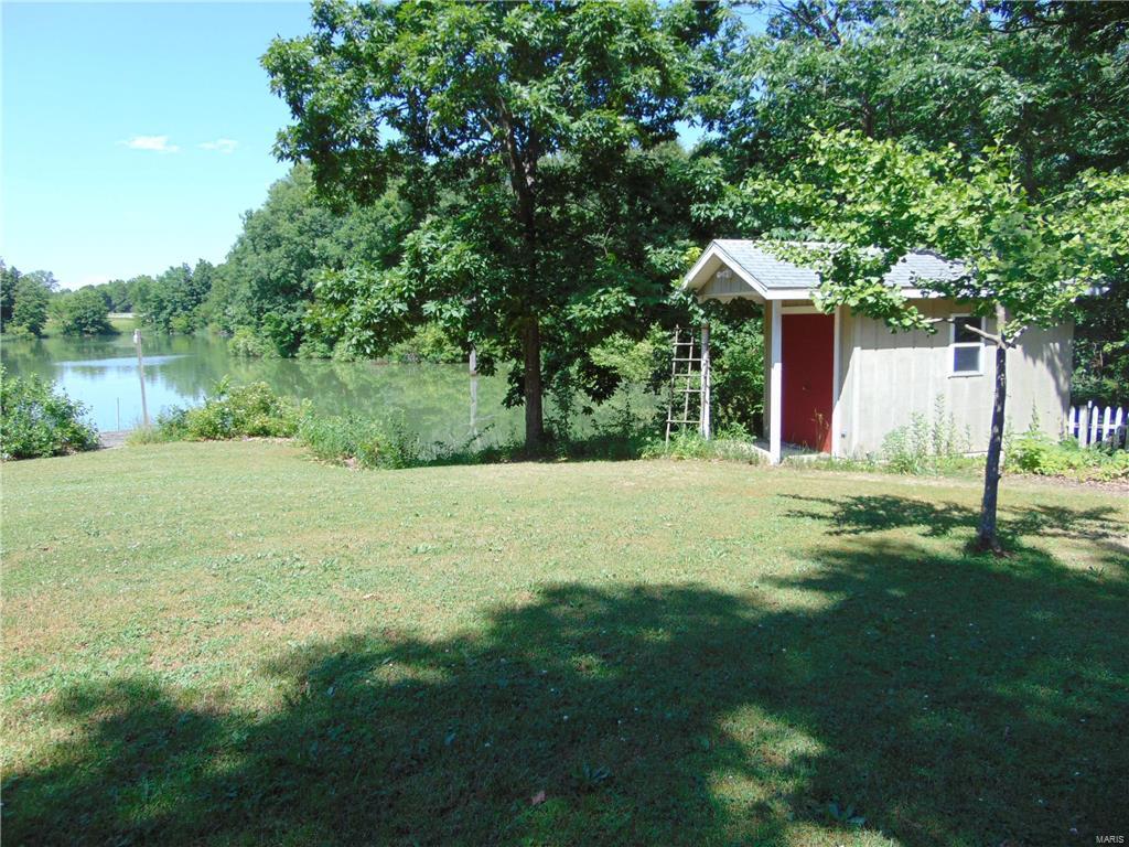 9890 Water Plant Road Palmyra, IL 62674 - Photo 10 of 34