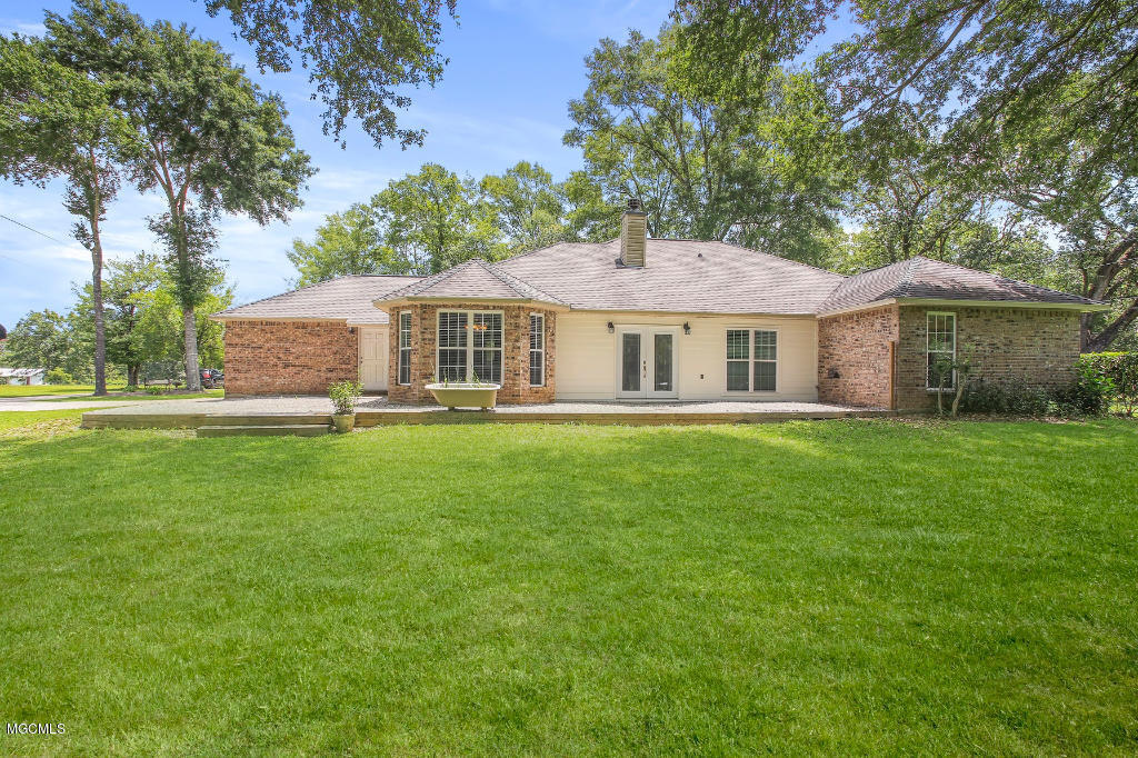 13305 Pulpwood Road Ocean Springs, MS 39565 - Photo 5 of 22 04