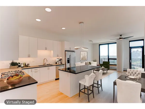$3,045 | 1240 South 2nd Street, Unit 925, Minneapolis, MN 55415