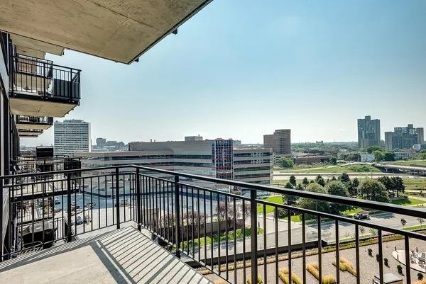 $3,045 | 1240 South 2nd Street, Unit 925, Minneapolis, MN 55415